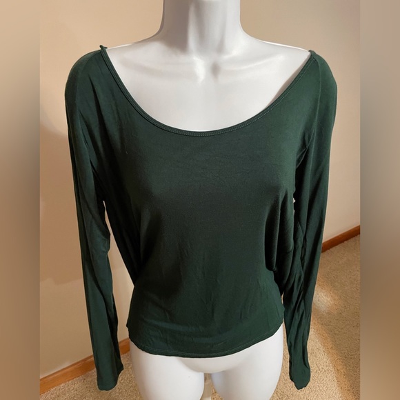 Open Back Zyia Yoga Top Size L Never worn - Picture 1 of 3